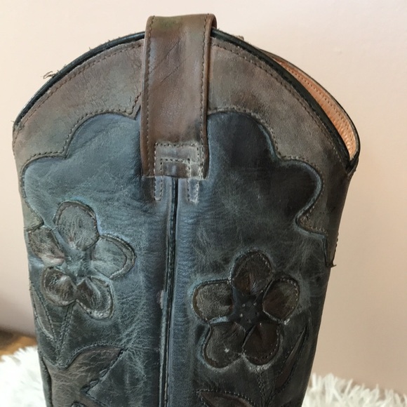 Oak Tree Distressed Western Boot - Picture 3 of 13